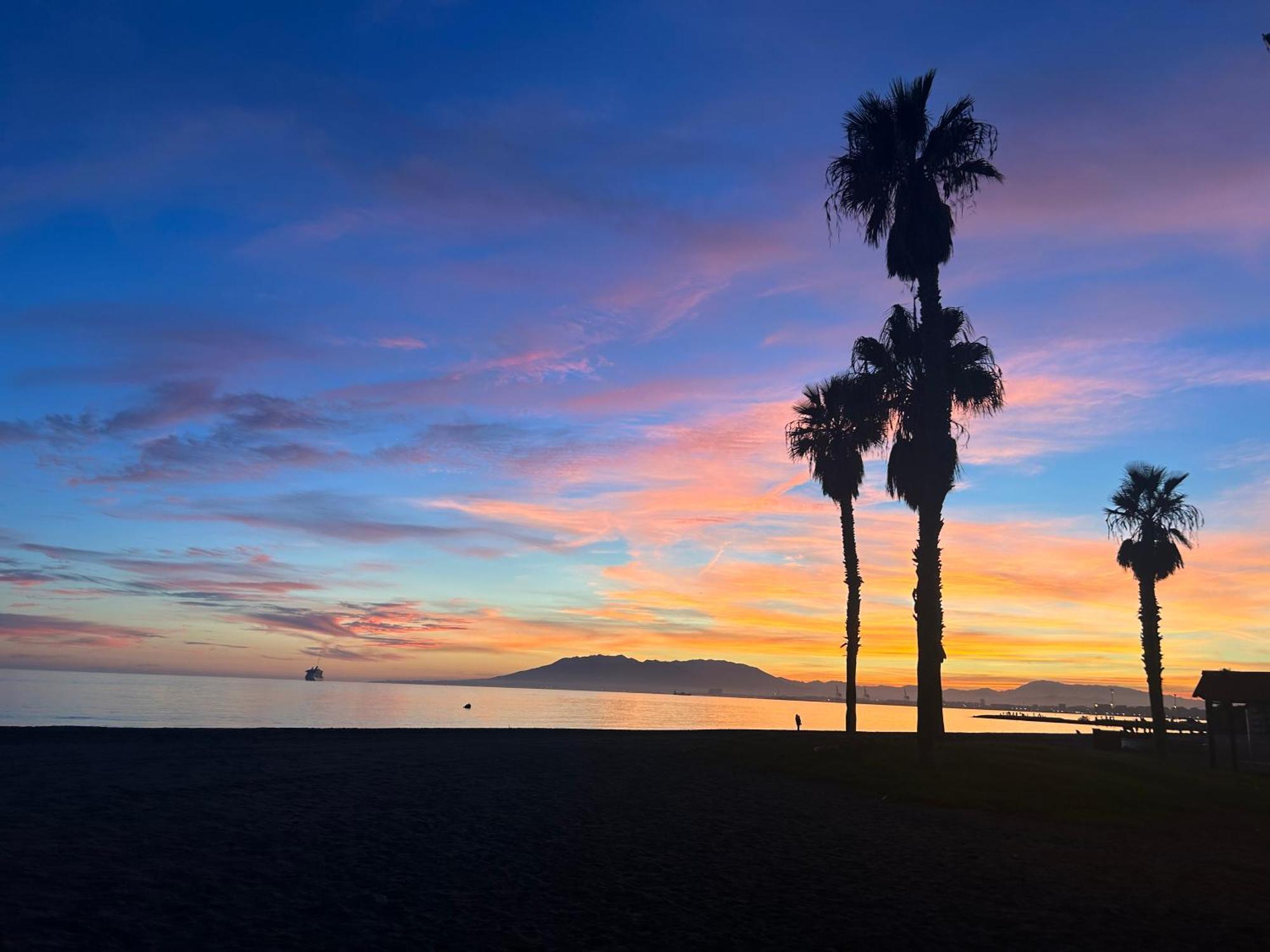 Marvellous Malaga Mediterranean And Mountain Views Luaran gambar